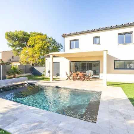 Ferienhaus Equipee Piscine 12 Pers Proche Nimes Arles Camargue Beaucaire (Gard)